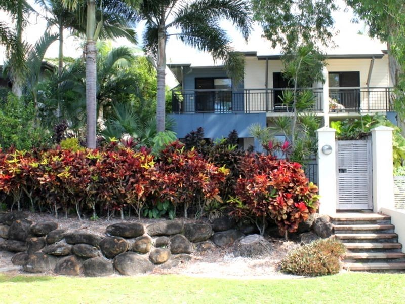 8/5-7 Arlington Esp, Clifton Beach QLD 4879