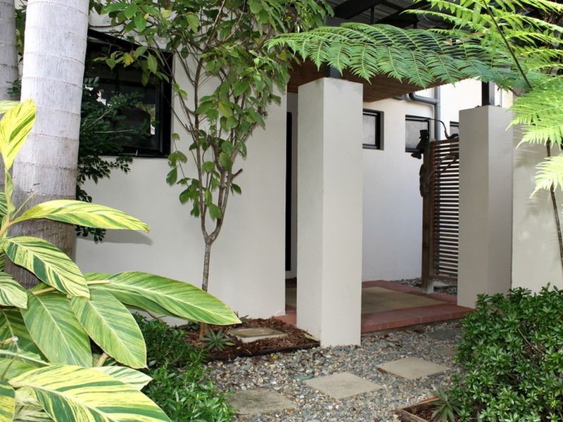 8/5-7 Arlington Esp, Clifton Beach QLD 4879