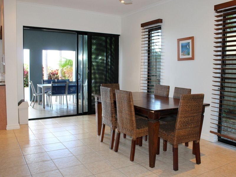 8/5-7 Arlington Esp, Clifton Beach QLD 4879