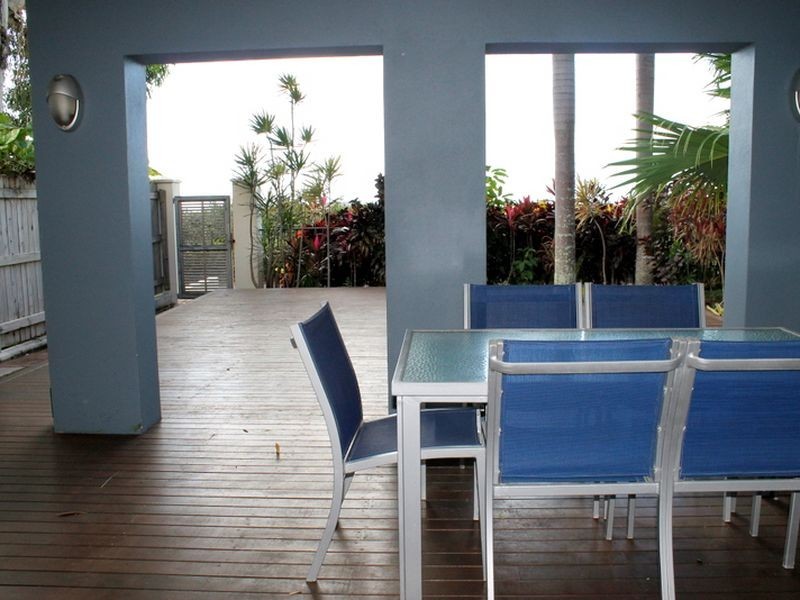 8/5-7 Arlington Esp, Clifton Beach QLD 4879