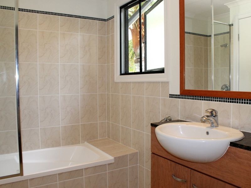 8/5-7 Arlington Esp, Clifton Beach QLD 4879