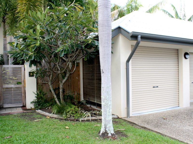 8/5-7 Arlington Esp, Clifton Beach QLD 4879