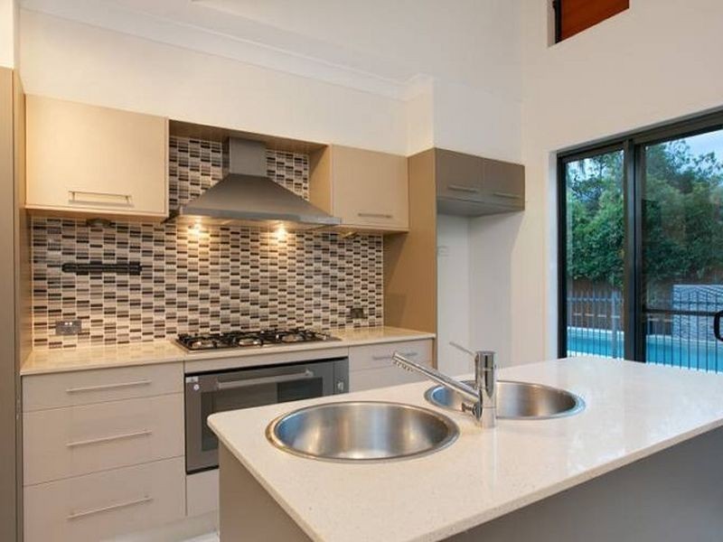 14 Barrier Close, Clifton Beach QLD 4879