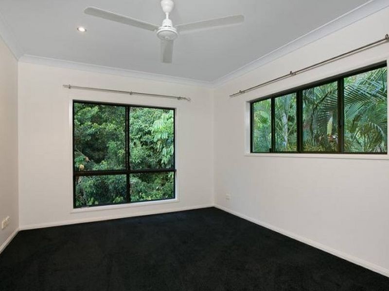 14 Barrier Close, Clifton Beach QLD 4879