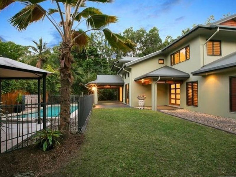 14 Barrier Close, Clifton Beach QLD 4879