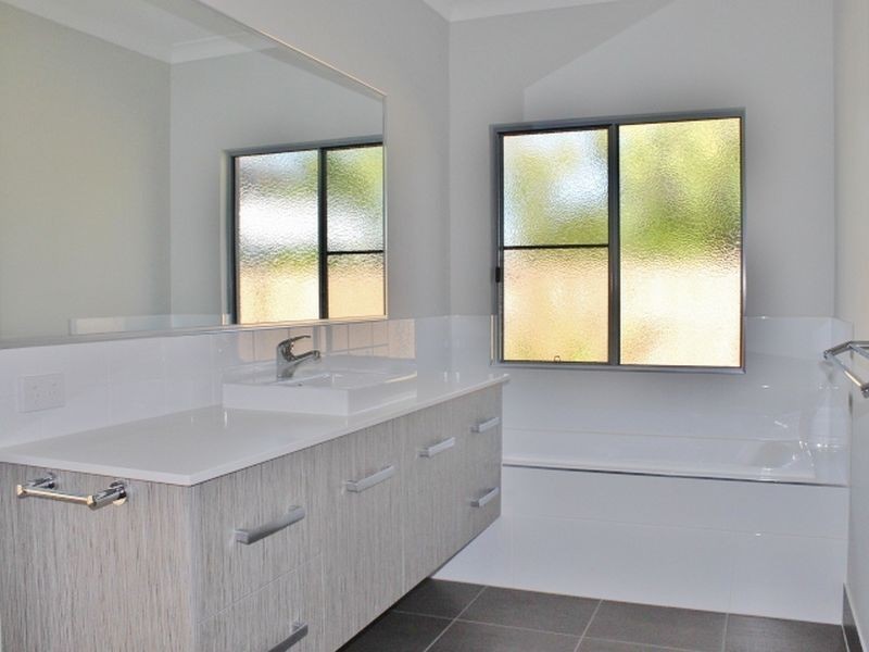 14B Scarborough Close, Kewarra Beach QLD 4879