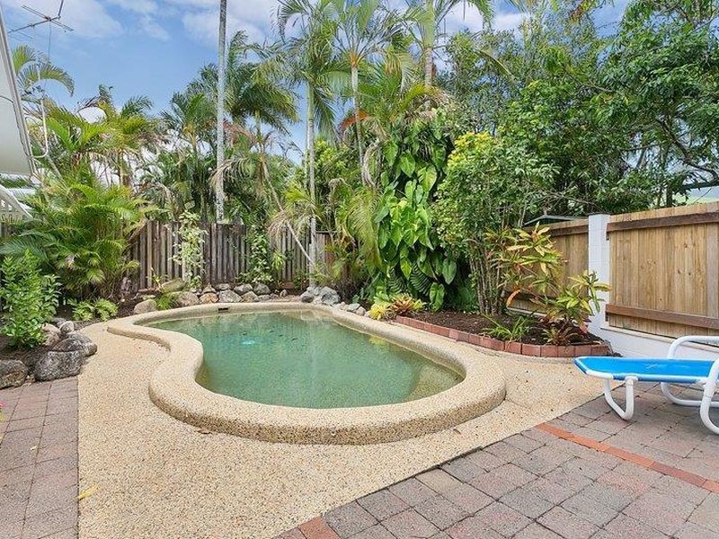 16 Scarborough Close, Kewarra Beach QLD 4879