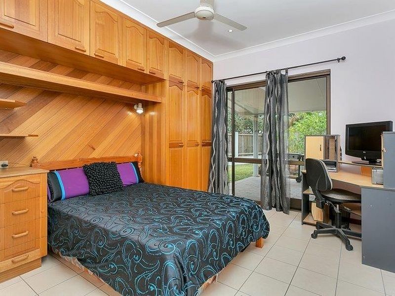 16 Scarborough Close, Kewarra Beach QLD 4879