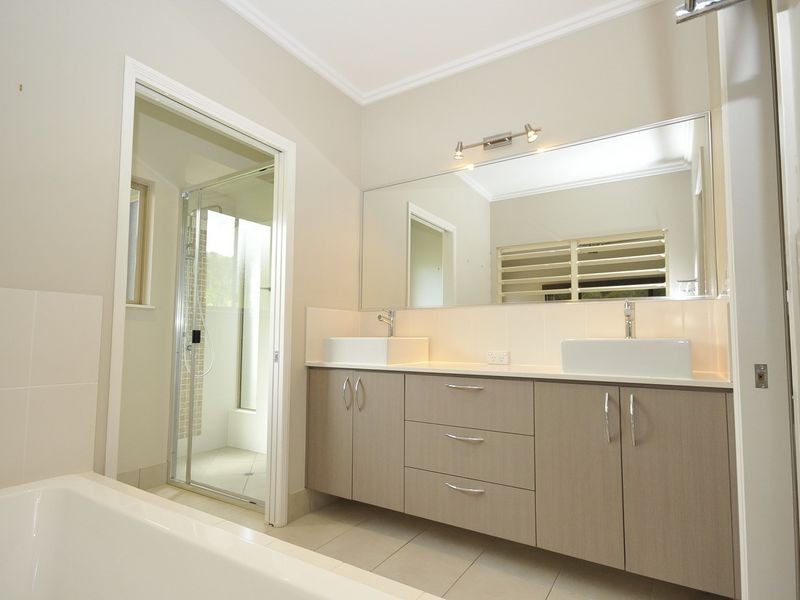 17 GREENVALE CLOSE, Smithfield QLD 4878