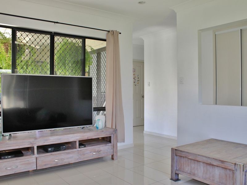 1 Sandridge Way, Smithfield QLD 4878