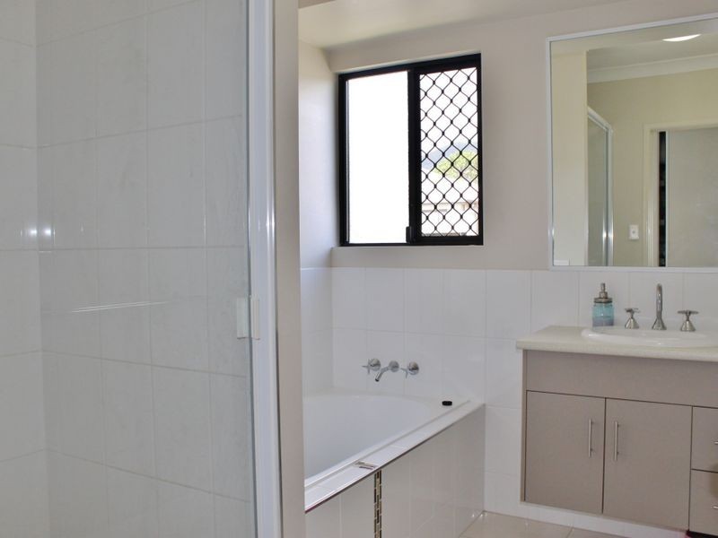 1 Sandridge Way, Smithfield QLD 4878