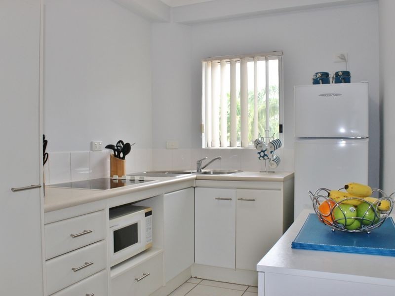 17/12 Deauville Close, Yorkeys Knob QLD 4878