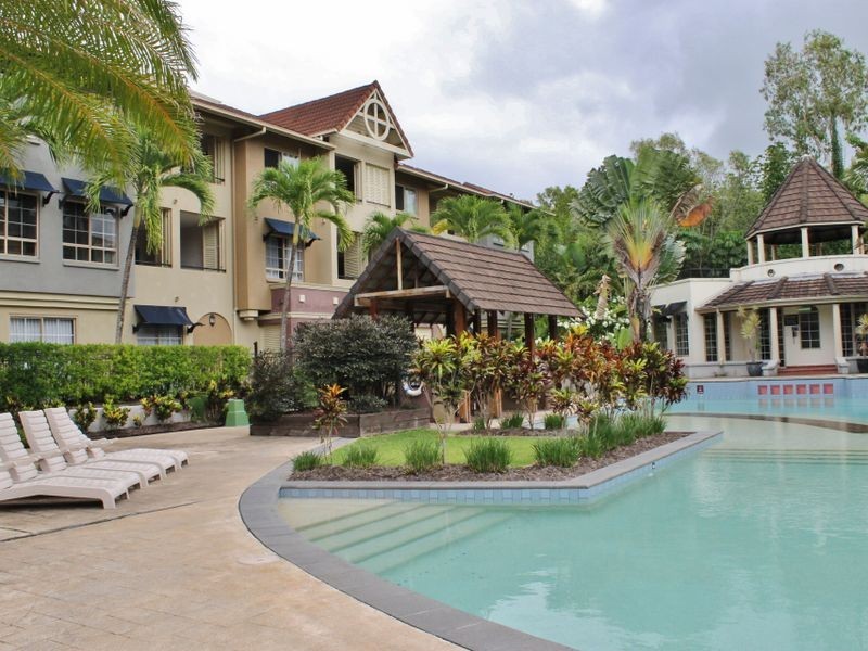 815/2 Greenslopes Street, Cairns North QLD 4870