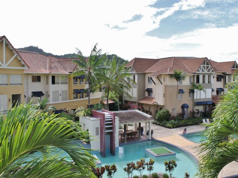 815/2 Greenslopes Street, Cairns North QLD 4870