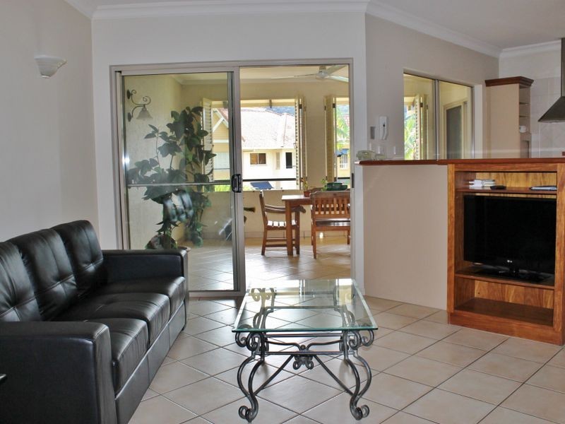 815/2 Greenslopes Street, Cairns North QLD 4870