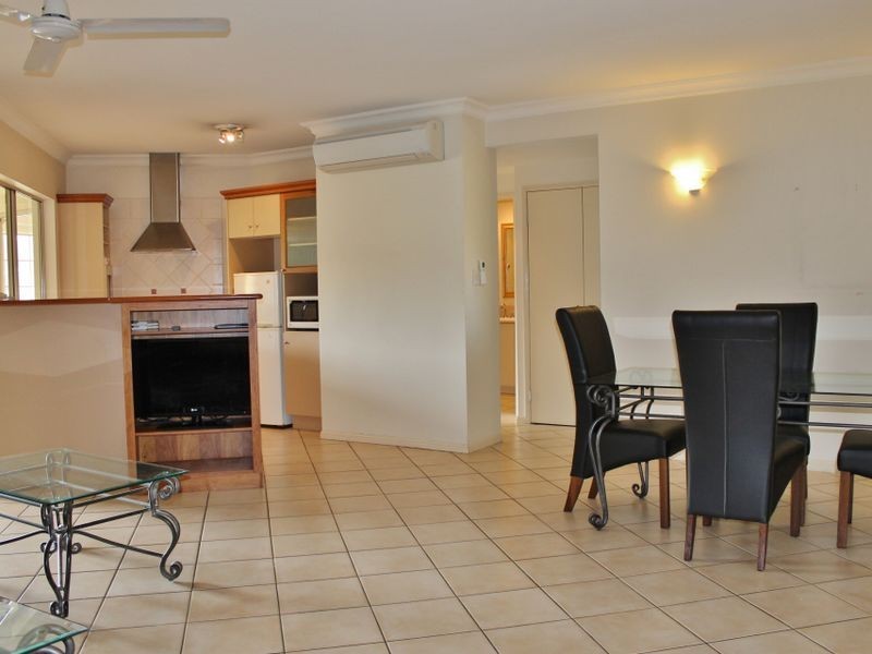 815/2 Greenslopes Street, Cairns North QLD 4870