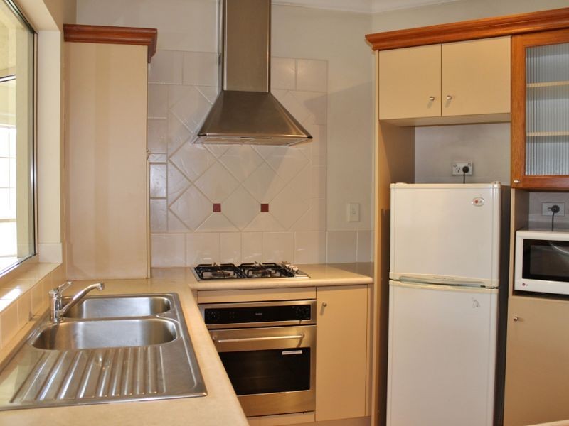 815/2 Greenslopes Street, Cairns North QLD 4870