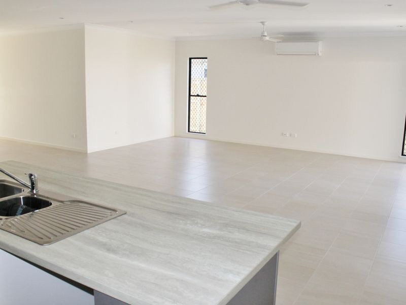 22 Thornborough Circuit, Smithfield QLD 4878