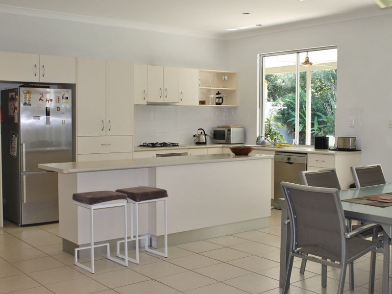 12 Greenvale Close, Smithfield QLD 4878