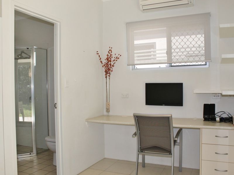 12 Greenvale Close, Smithfield QLD 4878