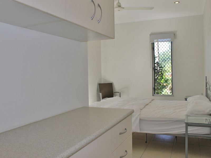 12 Greenvale Close, Smithfield QLD 4878
