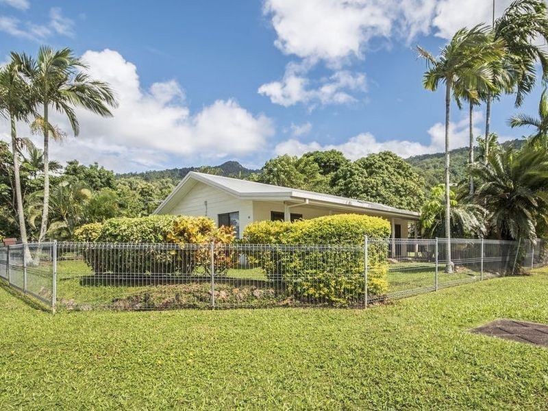 53 Cambrian Close, Smithfield QLD 4878