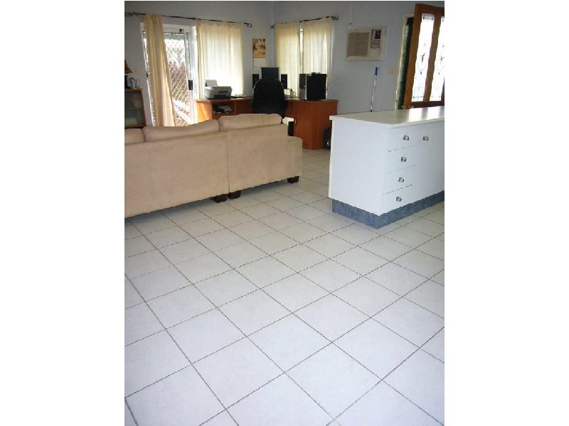 6 Lamb Street, Smithfield QLD 4878