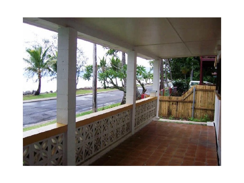 231 O’Shea Esplanade, Machans Beach QLD 4878