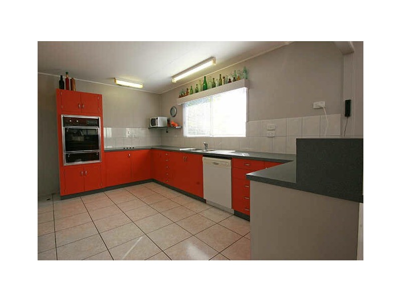 80 MacIlwraith Street, Manoora QLD 4870