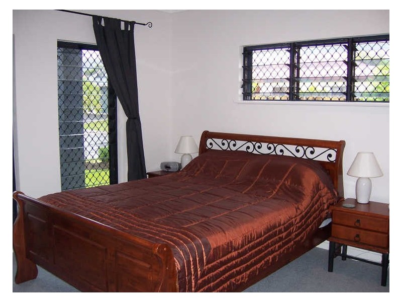 16 Howie Close, Kewarra Beach QLD 4879