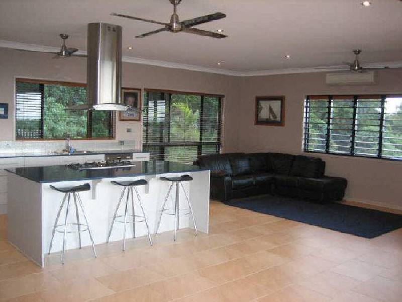 28 MacArthur Close, Palm Cove QLD 4879