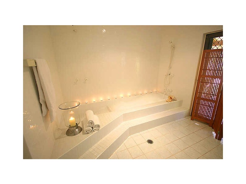 60 Kewarra Street, Kewarra Beach QLD 4879