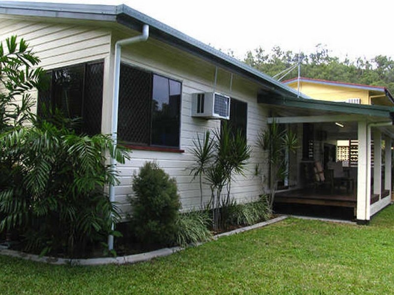 69 Reservoir Road Manoora, Cairns QLD 4870