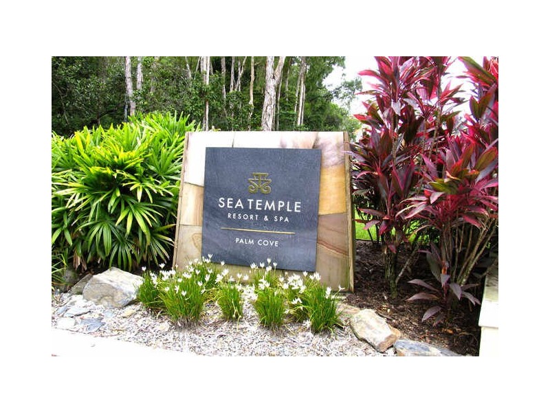 Palm Cove QLD 4879