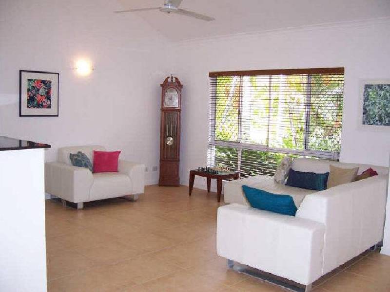 4 Michaelmas Close, Clifton Beach QLD 4879