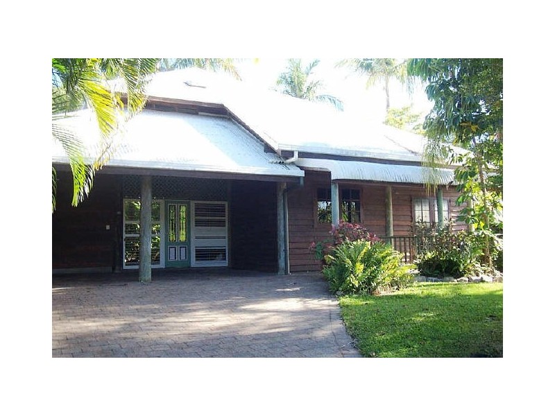 6 Escape Close, Clifton Beach QLD 4879
