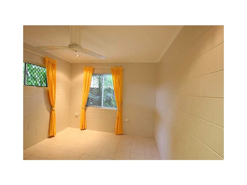94 Enmore Street, Manoora QLD 4870