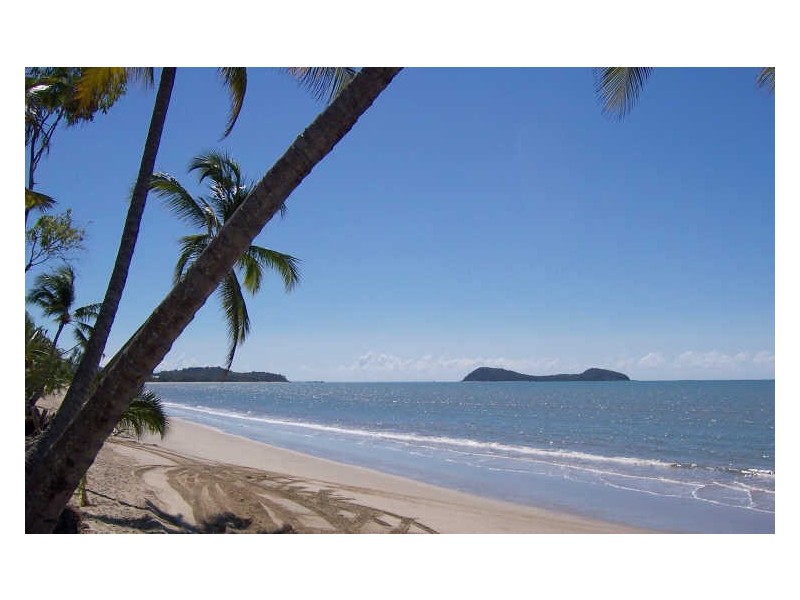 32/24 Warren Street, Palm Cove QLD 4879