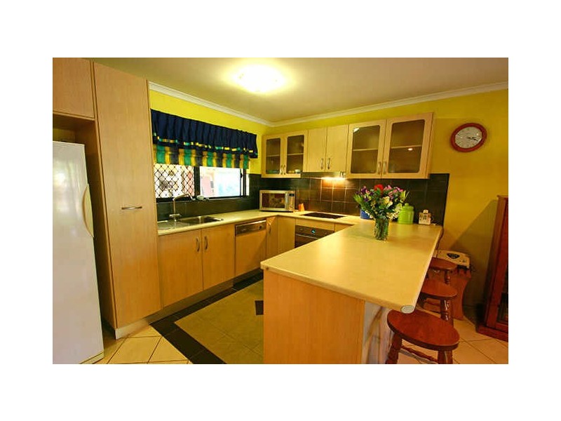 4 Tapini Close, Trinity Beach QLD 4879