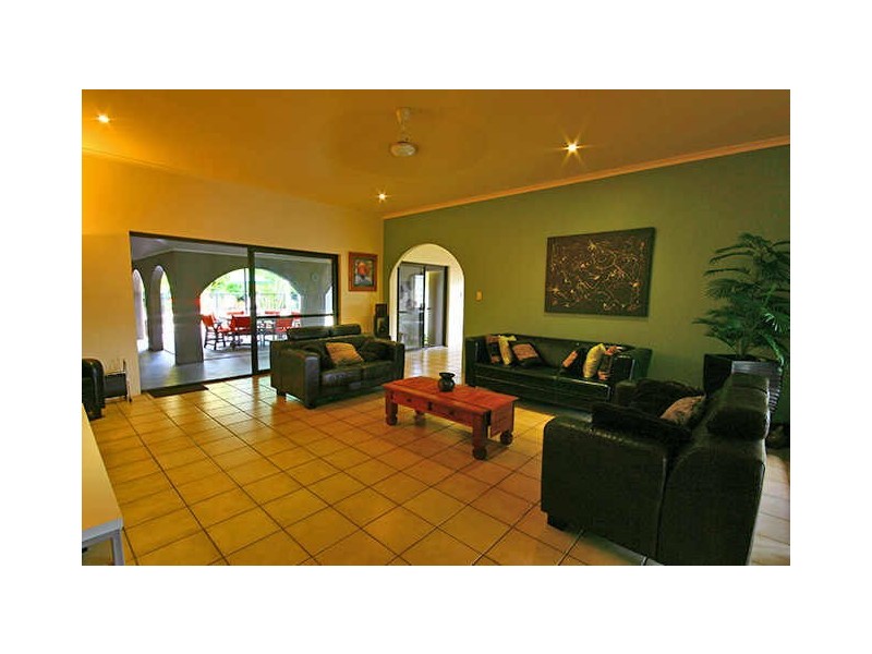 65 Terebra Street, Palm Cove QLD 4879