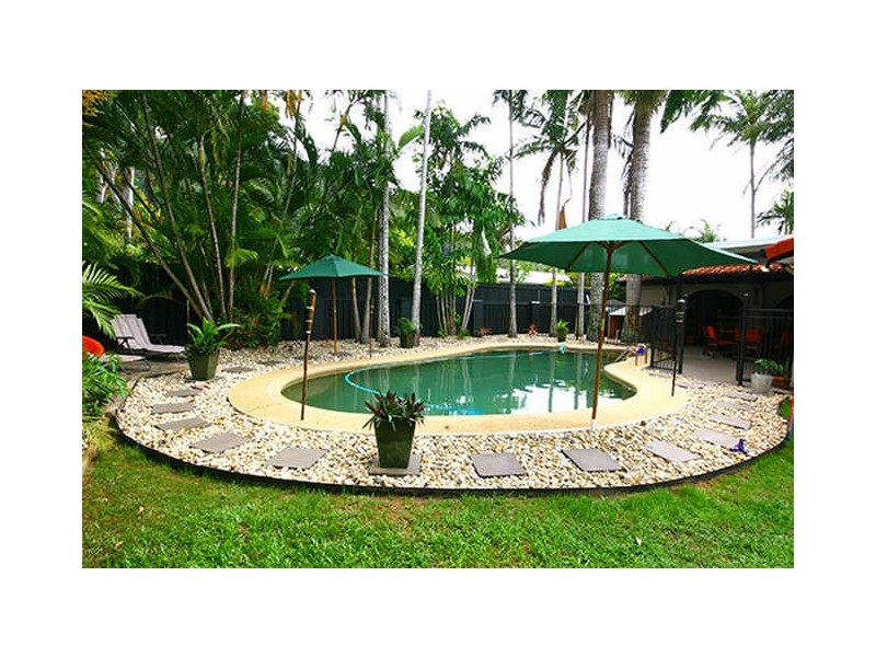 65 Terebra Street, Palm Cove QLD 4879