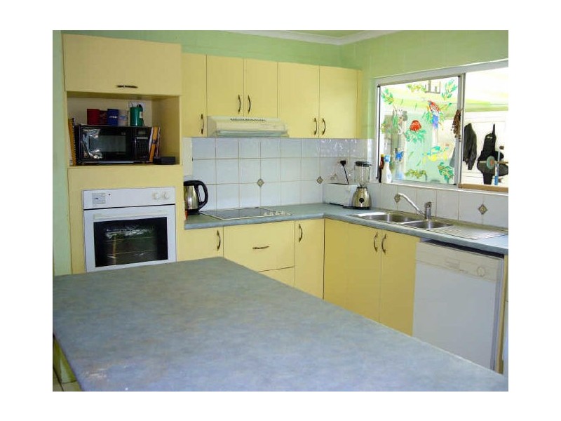18 Moonah Street, Holloways Beach QLD 4878