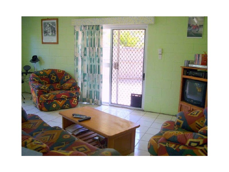 18 Moonah Street, Holloways Beach QLD 4878