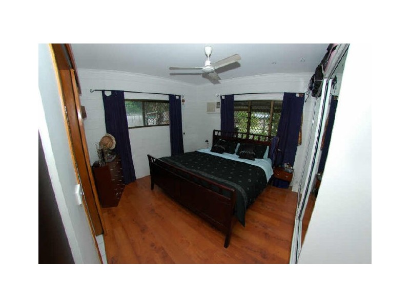 25 Rabaul Street, Trinity Beach QLD 4879