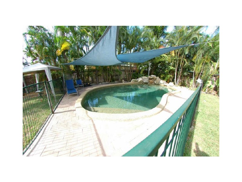 25 Rabaul Street, Trinity Beach QLD 4879