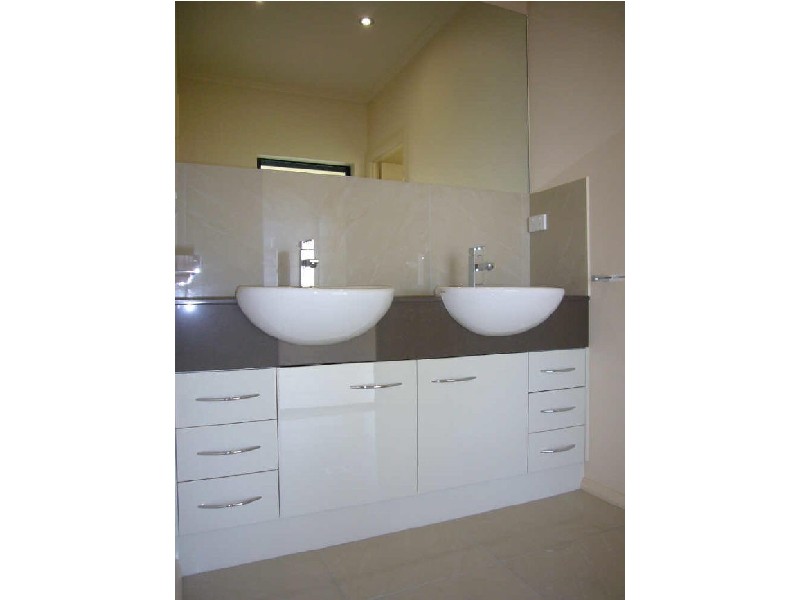 5 Chystanthus Street, Trinity Park QLD 4879