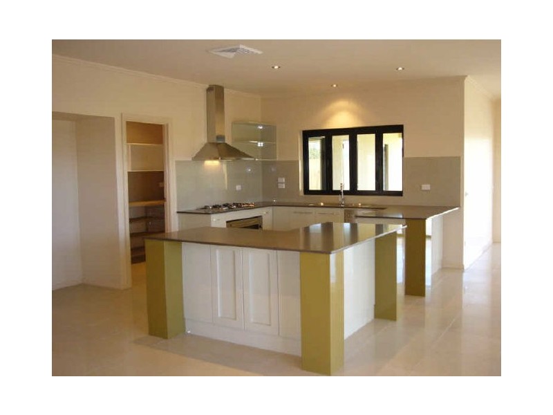 5 Chystanthus Street, Trinity Park QLD 4879