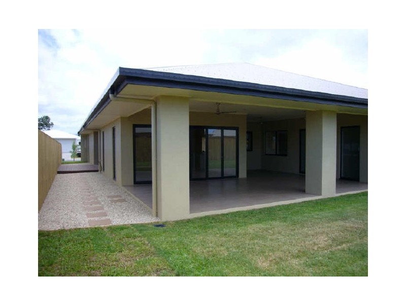 5 Chystanthus Street, Trinity Park QLD 4879