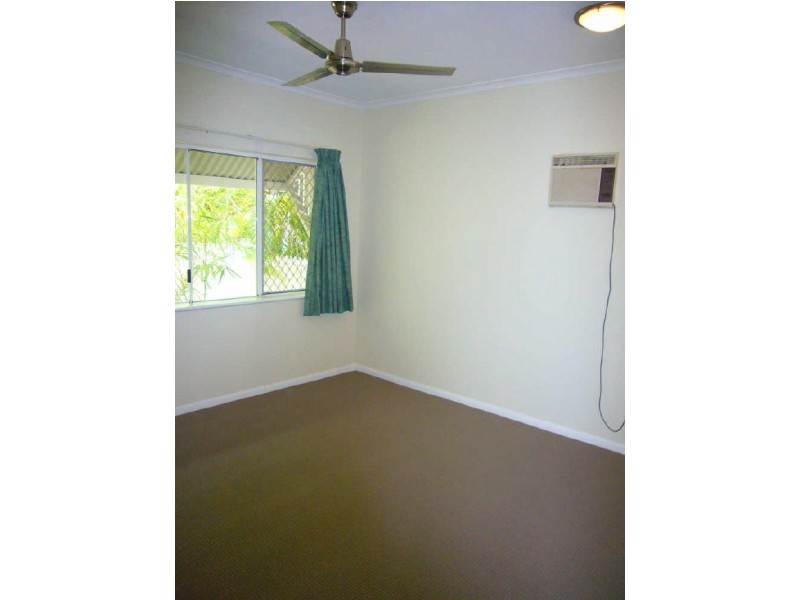 Manunda QLD 4870