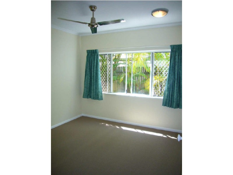 Manunda QLD 4870